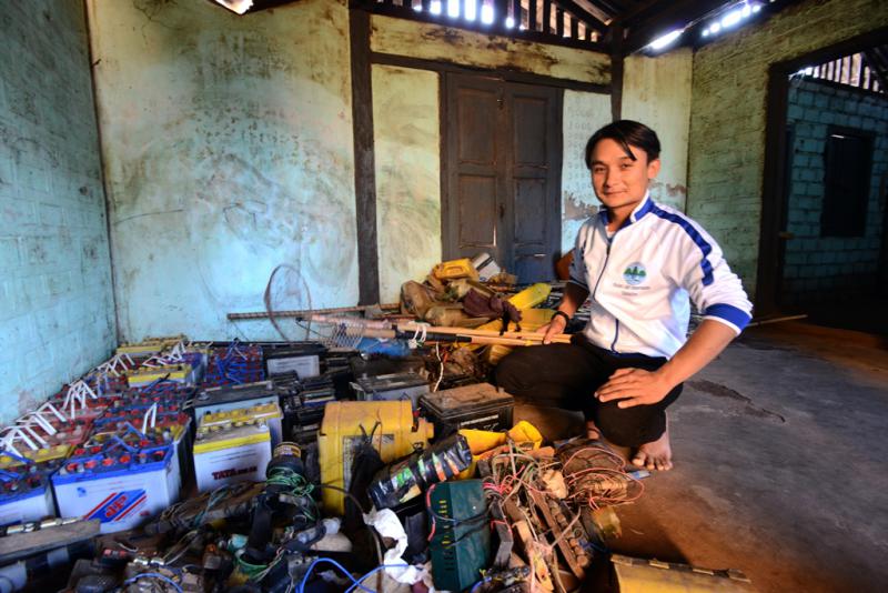 Pekon lake conservation committee is helping local fishers to get back to normal fishing practice and restore the lake's ecology. 